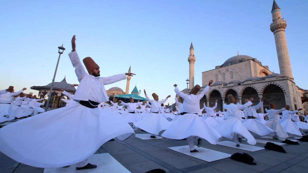 Konya'da Mevlana'yı anma törenleri öncesi otel rezervasyonları %90'a ulaştı