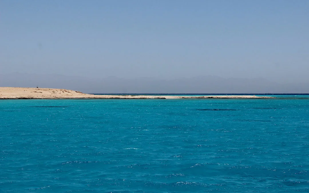 44 turisti taşıyan denizaltı battı