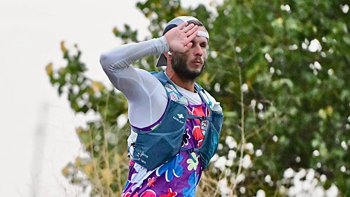 Salomon Cappadocia Ultra Trail için 37 günde bin 700 kilometre koşan İngiliz sporcu Kapadokya'ya ulaştı