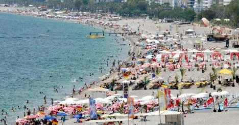Antalya'da bir ilk daha; Haziran ayında gelen turist sayısı 2 milyonu aştı