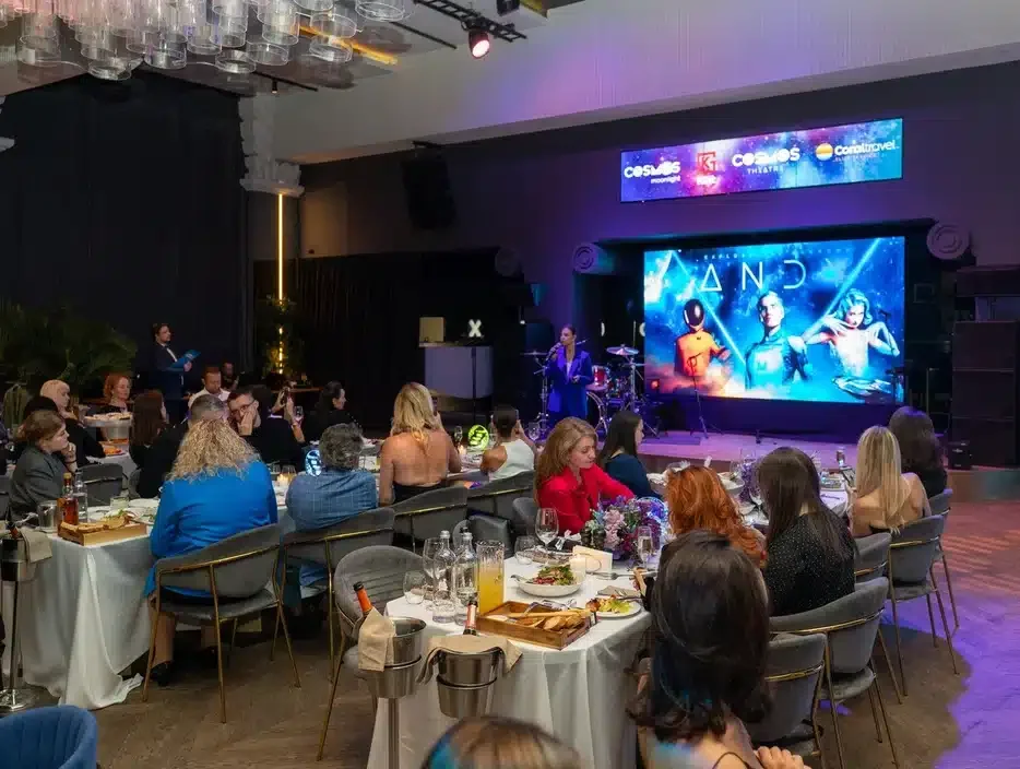Cosmos Theatre ve Cosmos Moonlight, Rus seyahat acentaları ile The Toy’da buluştu
