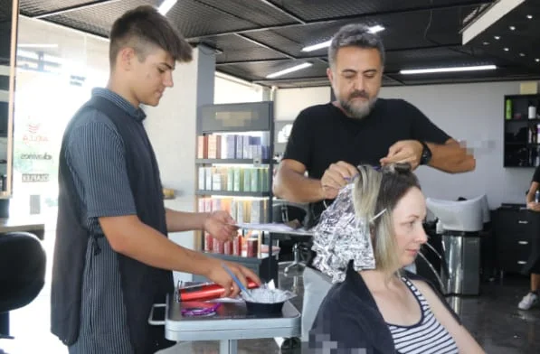 Antalya’da Türk ve Rus işletmeler arasındaki saç sakal kavgası büyüyor