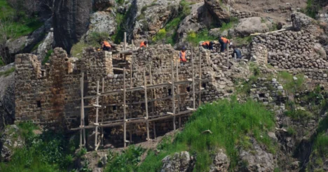 Hakkari-Çukurca’daki 400 yıllık taş evler otel olacak