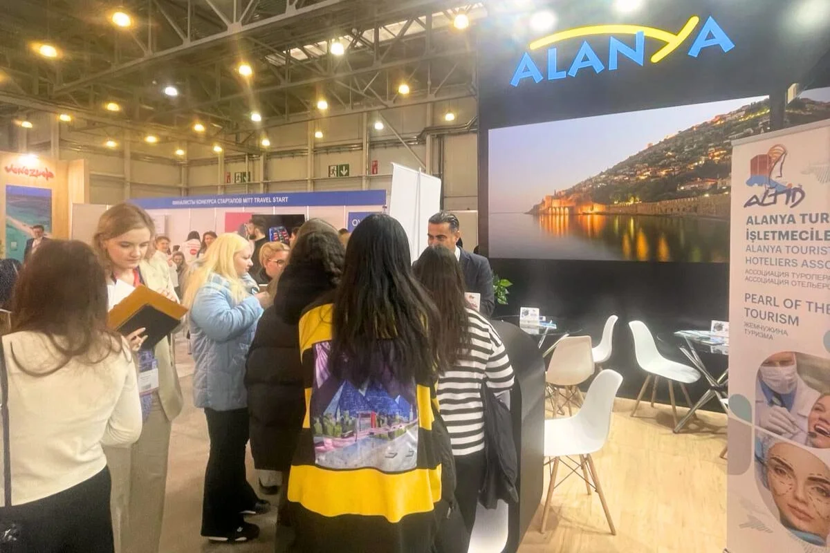Rus turistler Alanya’yı soruyor!