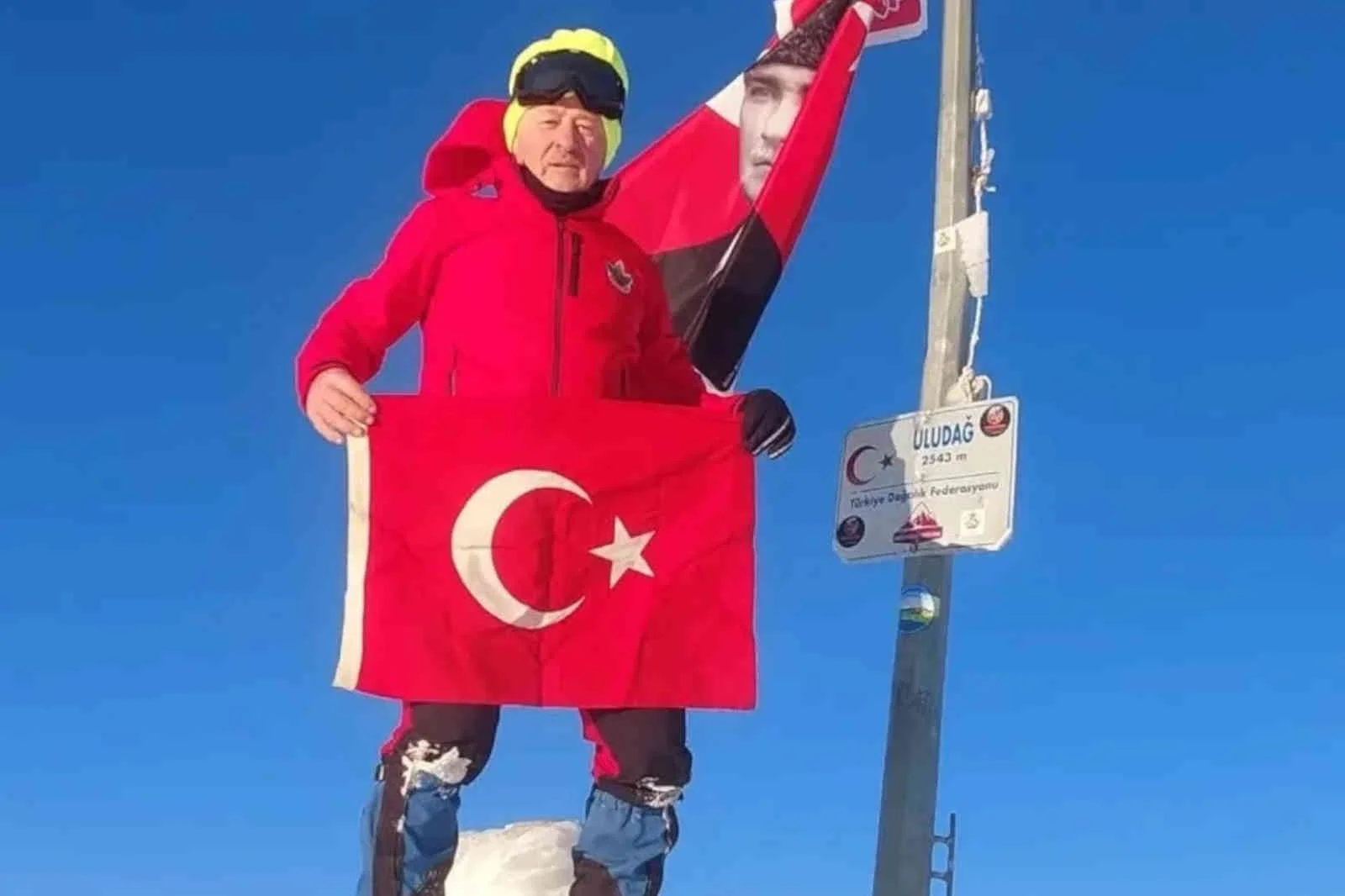 Uludağ'ın zirvesine izinsiz tırmandı, Kabahatler Kanunu'na muhalefetten cezalandırıldı