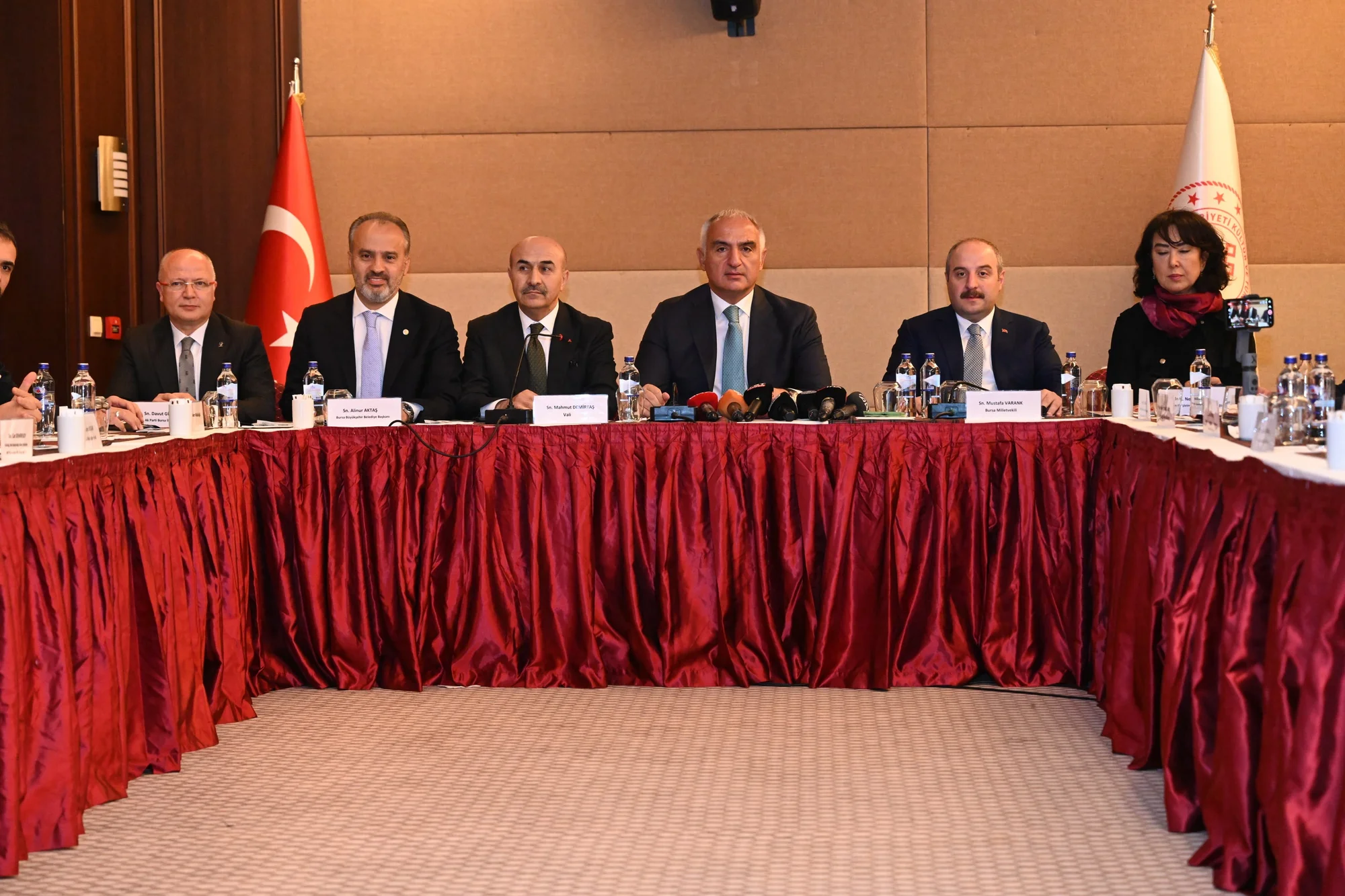 Bakan Ersoy: “Uludağ'ı eski günlerine geri döndüreceğiz”