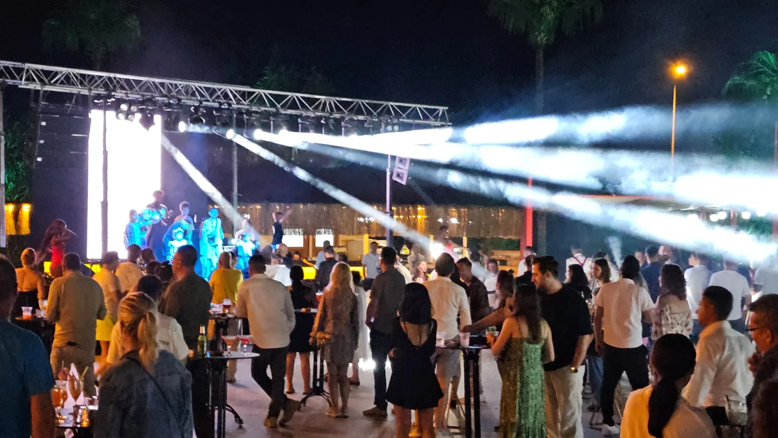 Casa Fora, sezonu Alexandra Stan ve Pascal Nouma ile açtı