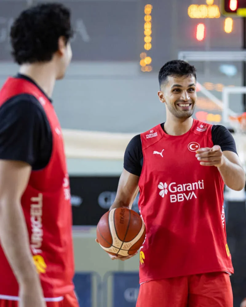 12 Dev Adam, Bosna Hersek ve İsviçre maçlarına Antalya’daki Gloria Sports Arena’da hazırlanıyor