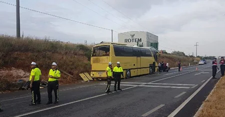 Gezi otobüsü kaza yaptı: 4 ölü, 42 yaralı