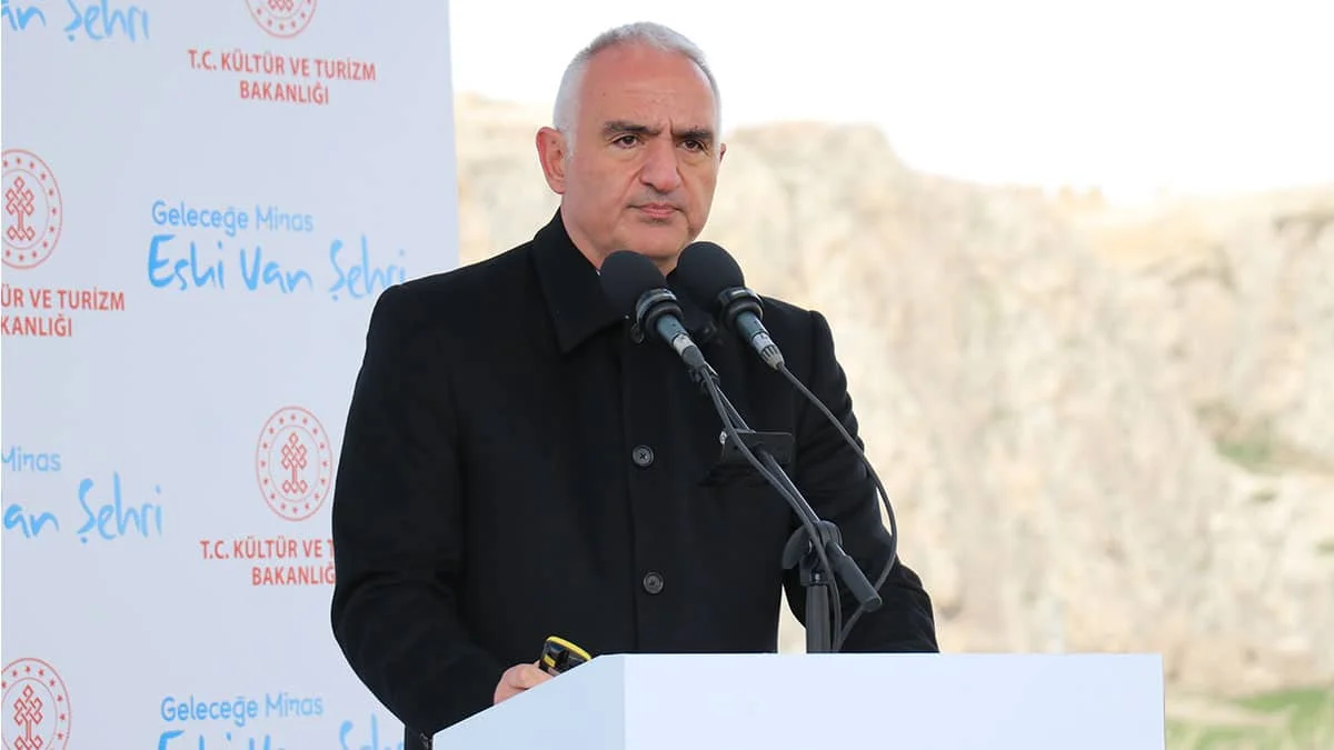 Bakan Ersoy: “Türkiye, otelleri ile dünyada öncü ve örnek gösterilen bir ülke”