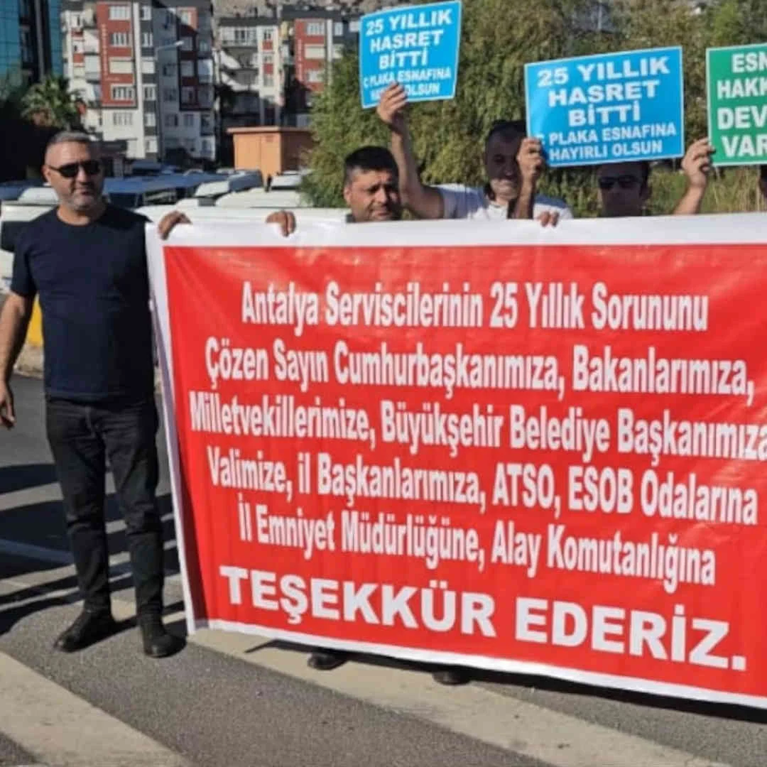 Antalya’da C plaka kararı, 2 bin aracın katıldığı konvoyla kutlandı