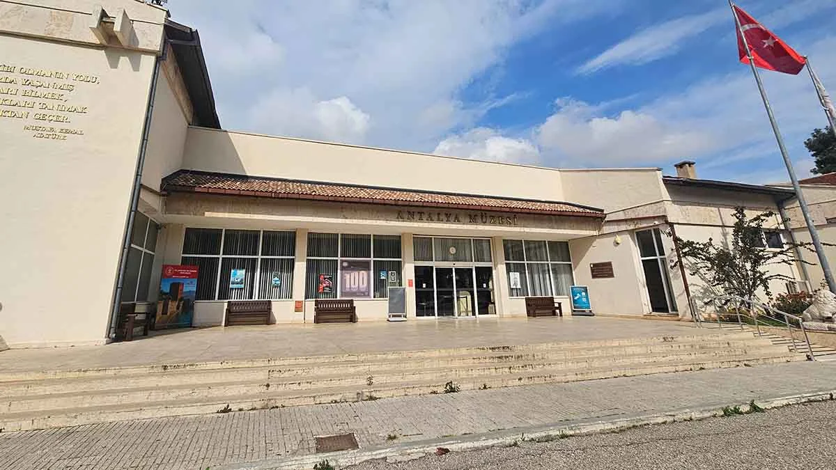 Bakanlığa “Antalya Müzesi yıkılmasın” talebi