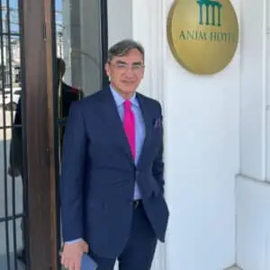 Anım Hotel, işkence ile üretim yaptığını iddia ettiği firmalardan ürün almıyor