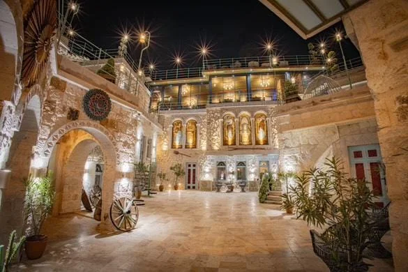 Yıllar önce Roma'nın zulmünden kaçanlara evsahipliği yapıyordu şimdi ise turistleri ağırlıyor