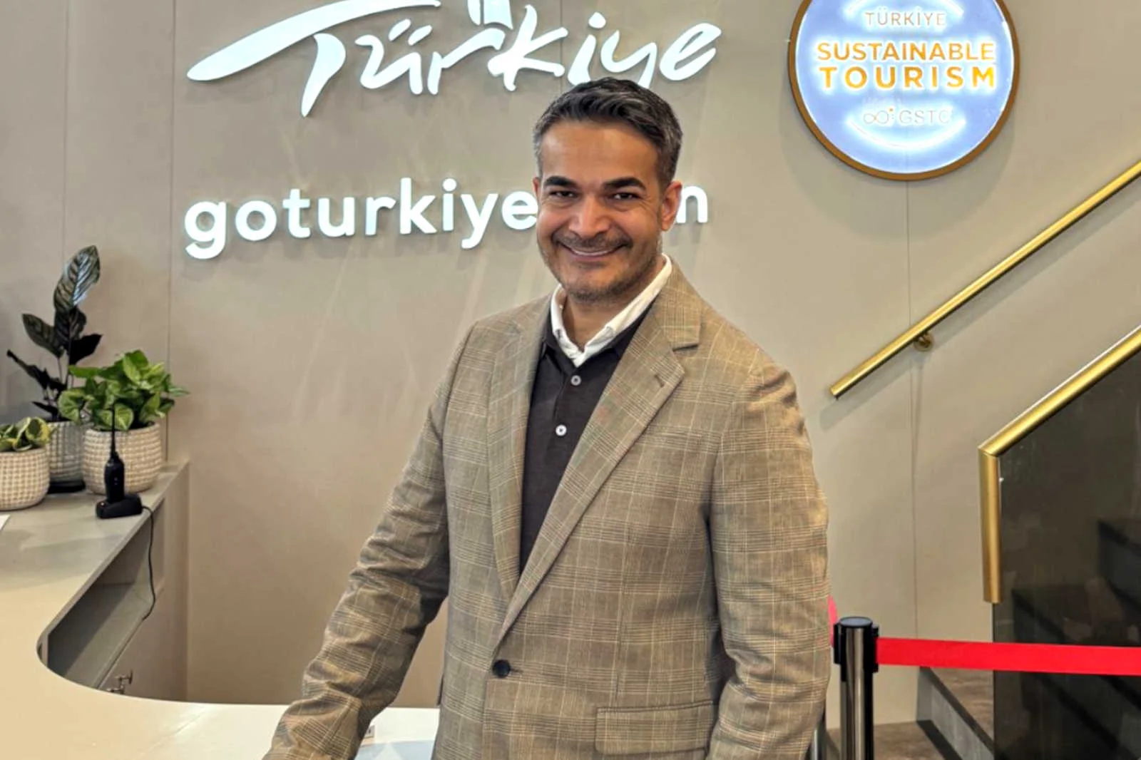 Eğlence sektöründe çalışma izni krizi yaşanıyor