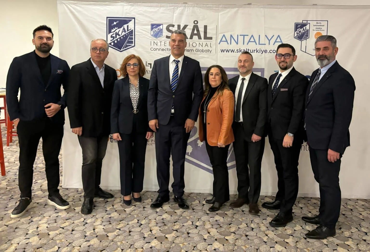 Uğursal Uğur, Skal Antalya'da yeniden başkanlığa seçildi