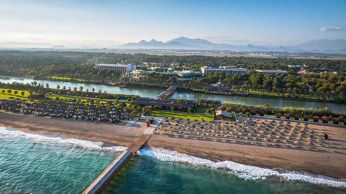 Gloria Hotels & Resorts, kullandığı enerjinin tamamını güneşten alıyor