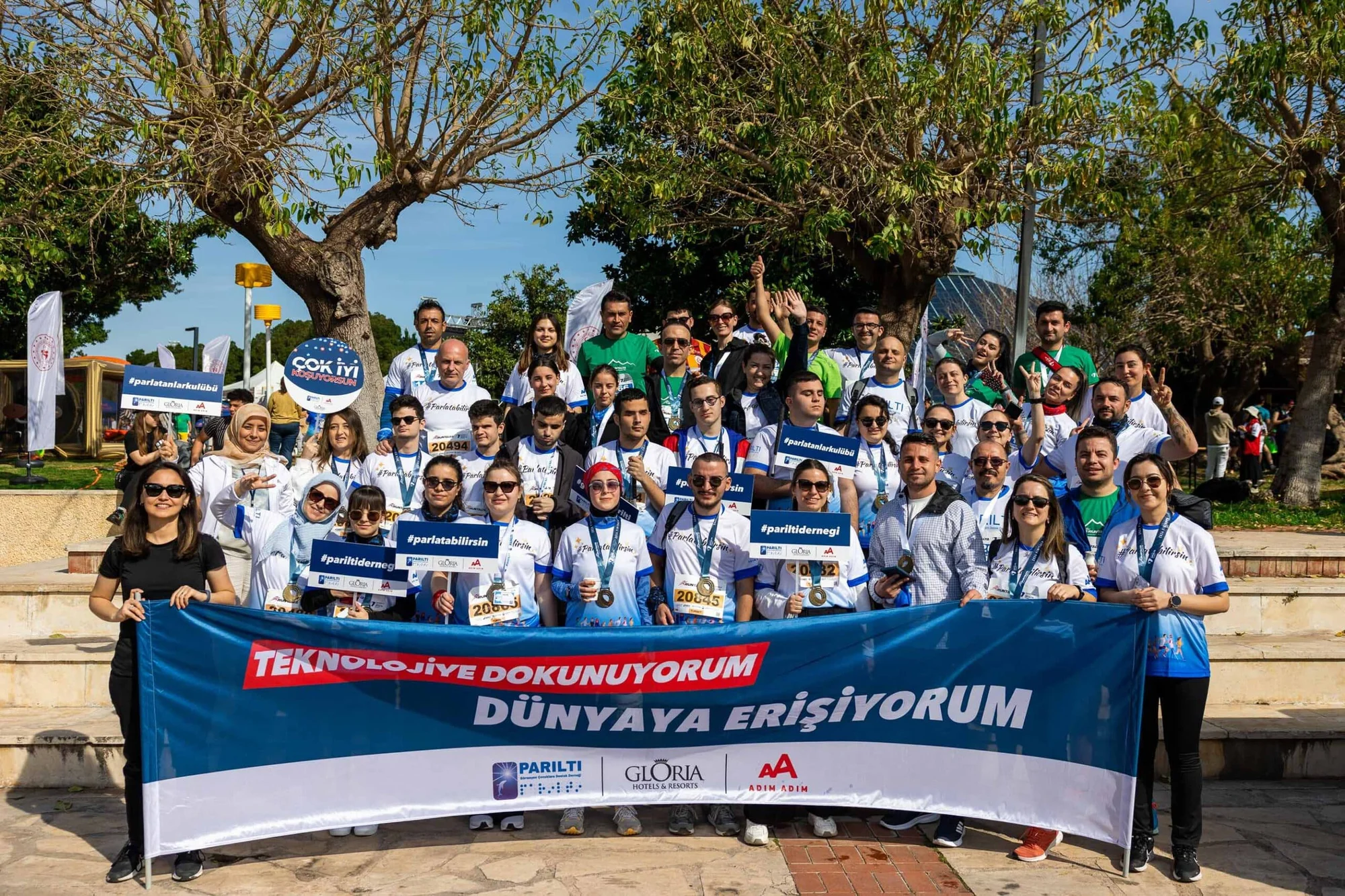Gloria Hotels & Resorts Runtalya’da Parıltı Derneği için koştu