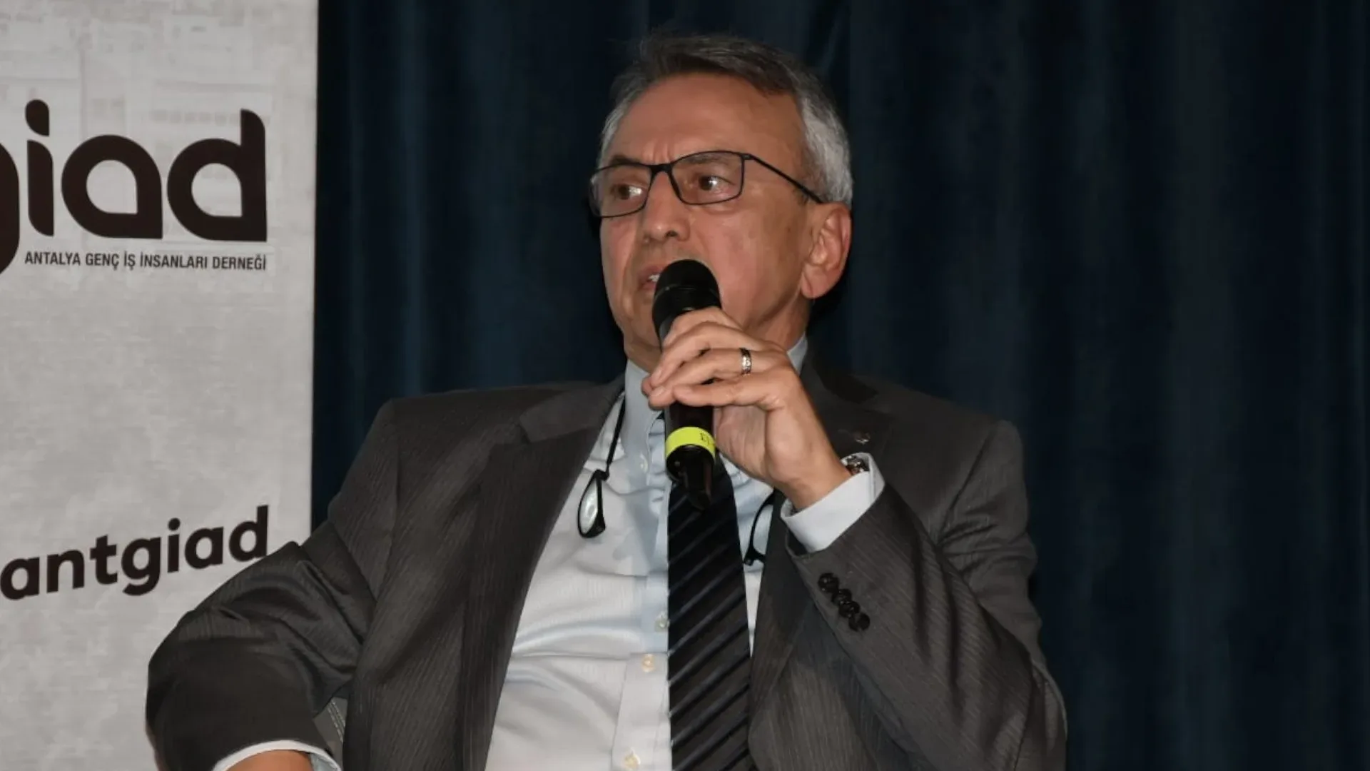 Umman Çetinbaş: “Antalya’daki 650 bin yatağın 400 bini atıl kalıyor”