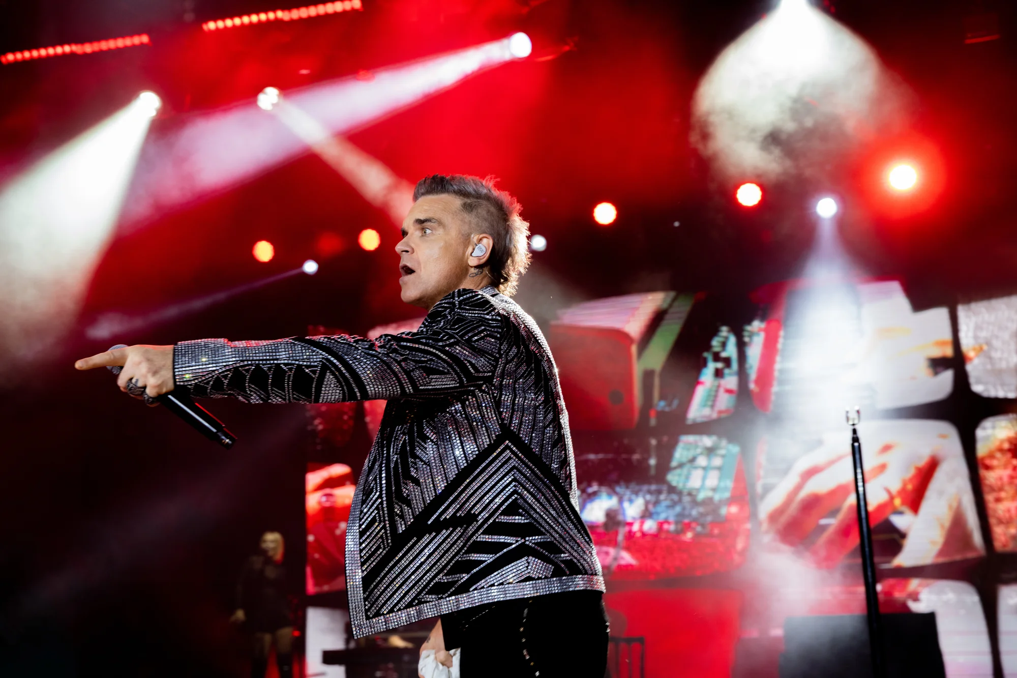 Lujo Hotel Bodrum’da, Robbie Williams rüzgarı esti