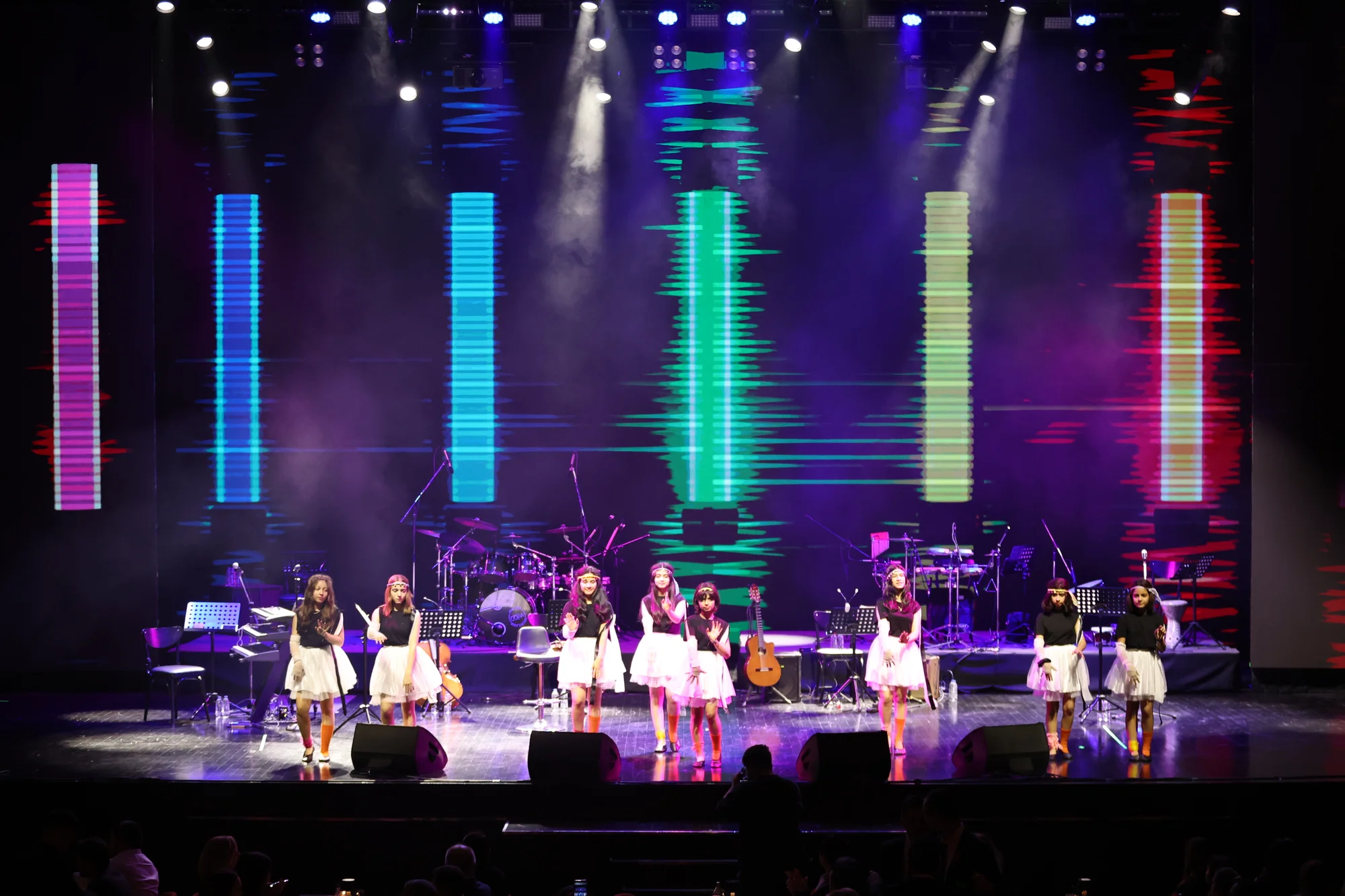 LÖSEV’in 25. Yıl Galası, Cosmos Theatre’da gerçekleştirildi