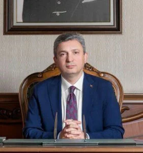 Antalya Valisi Hulusi Şahin: “Denizler halkındır, kaçak yapılara müsaade edilmeyecek”