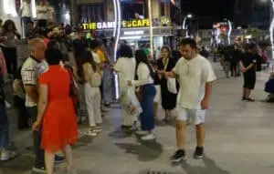 Van’da İranlı turist bereketi: 6 ayda 200 bin İranlı ziyaret etti