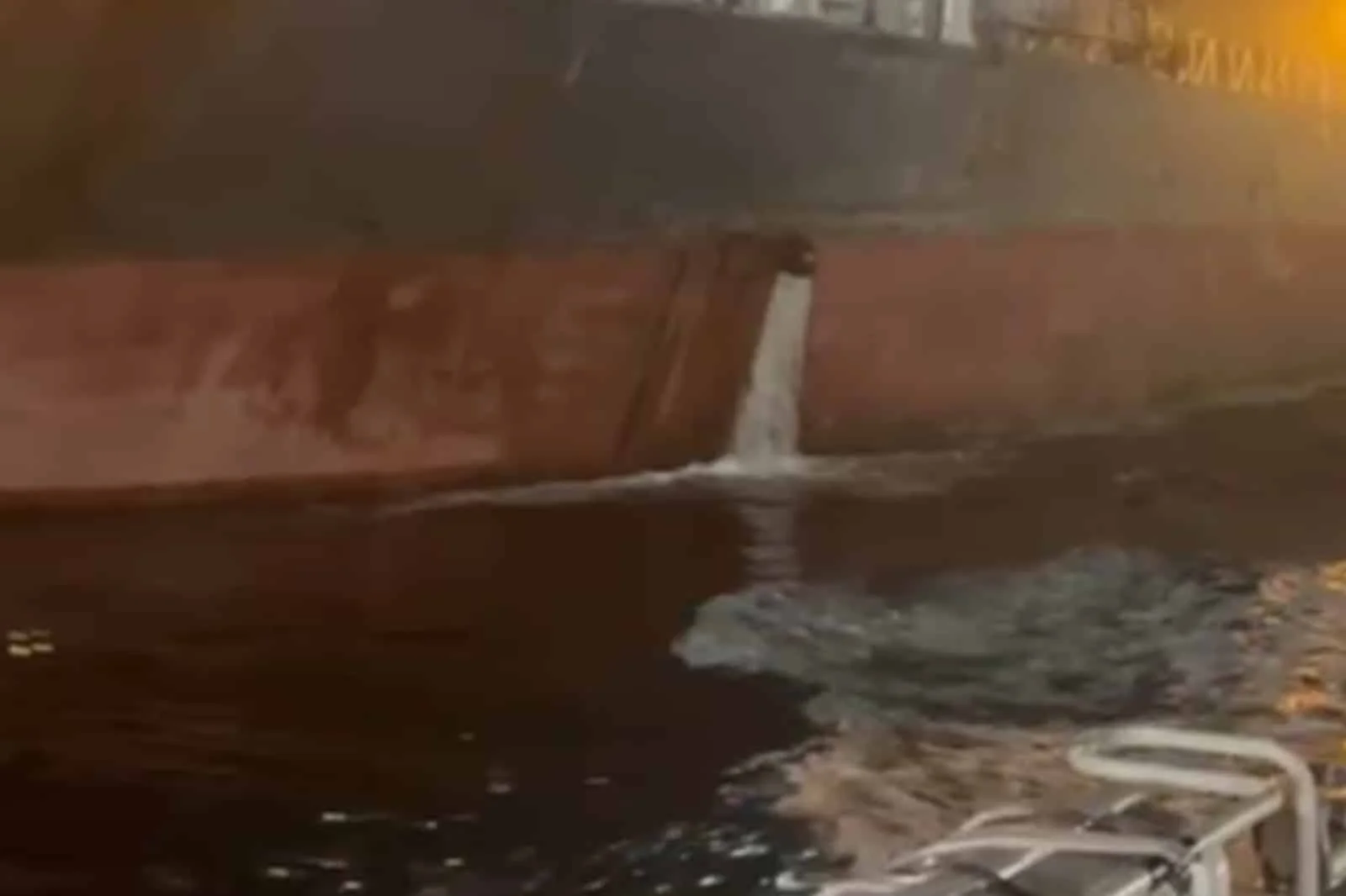 Antalya’da denizi kirleten gemiye 16 milyon TL ceza kesildi