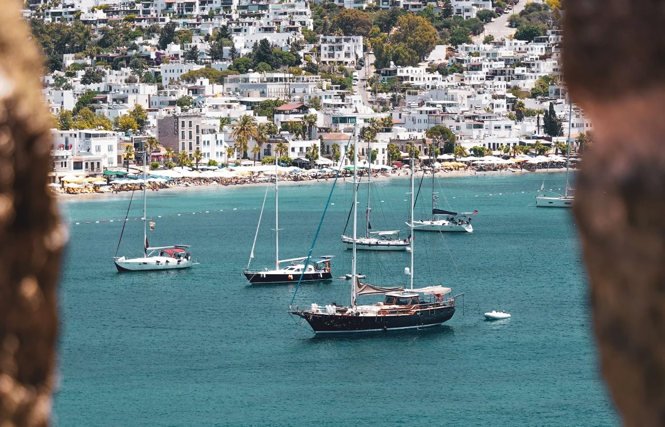 Bodrum ve Çeşme yazlık konut piyasasında zirvede: Metrekare fiyatları 160 bin TL'yi aşıyor