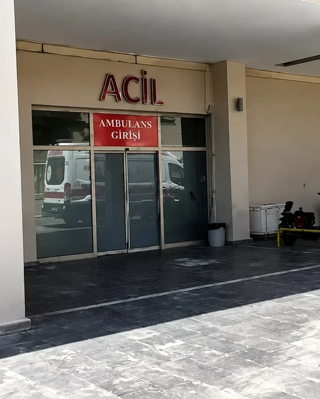 Çeşme suyundan rahatsızlandığı iddia edilen 12 turist hastaneye kaldırıldı