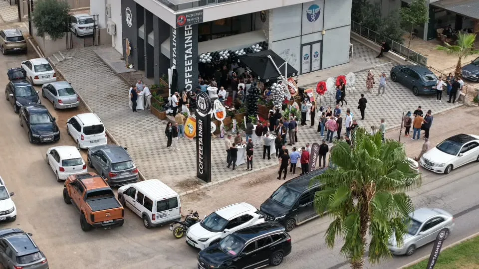 Turizmci Aydoğan Ailesi'nin hayata geçirdiği Coffeetainer, büyümeye devam ediyor