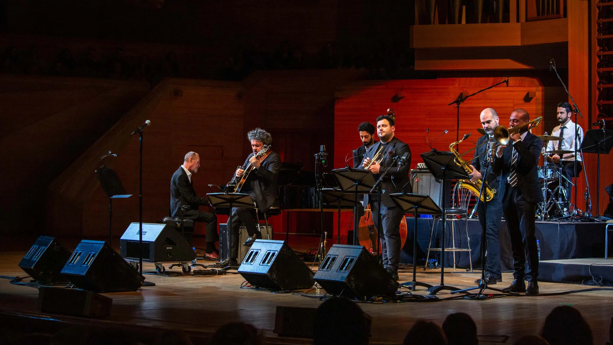 Akra Jazz Band, Moskova’da caz rüzgarı estirdi