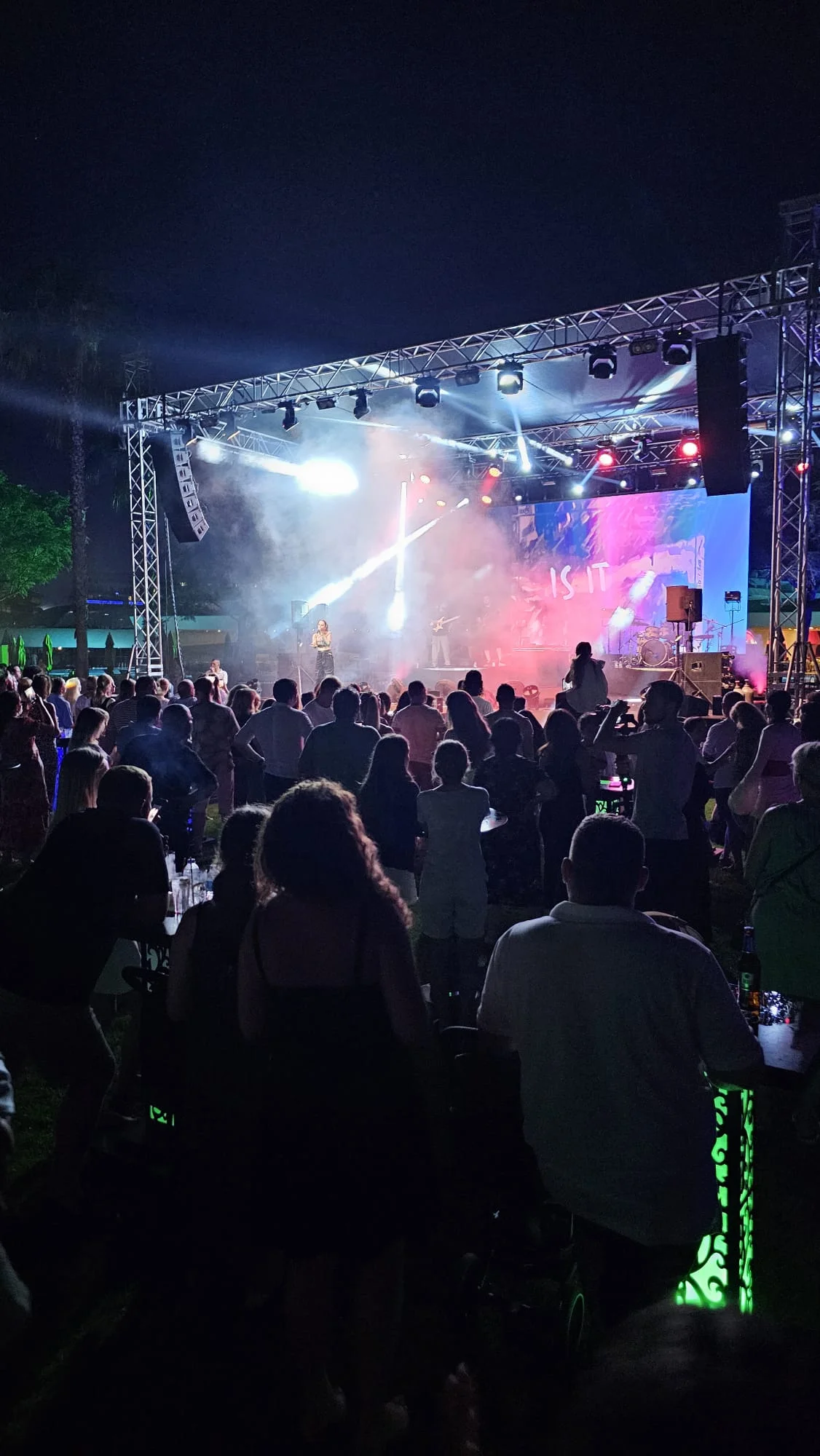 Dünyaca ünlü şarkıcıdan, Cornelia Diamond’da coşku dolu bir gece