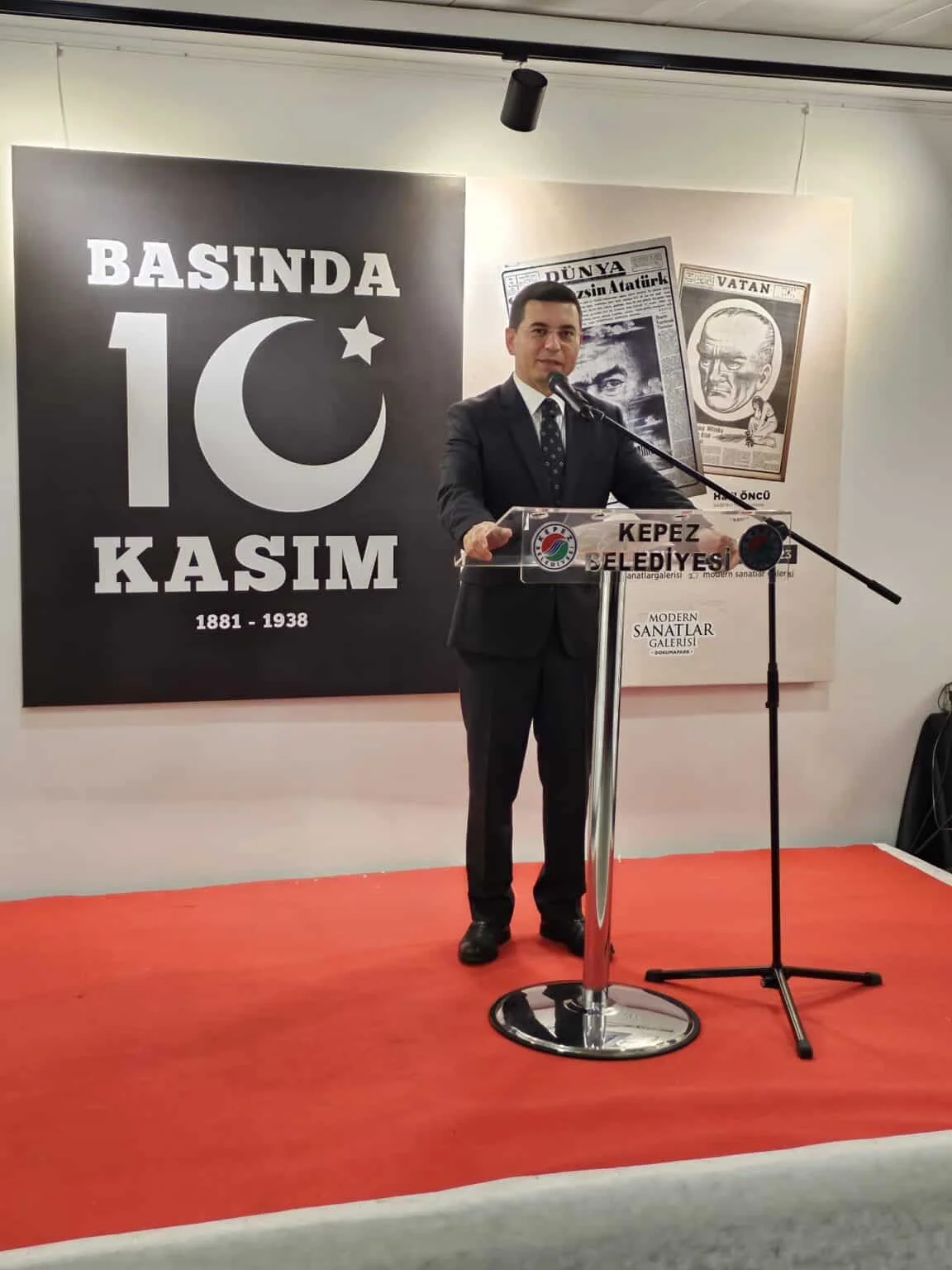 Turizm Yazarı Halil Öncü’nün Basında 10 Kasım Sergisi, Modern Sanatlar Galerisi’nde