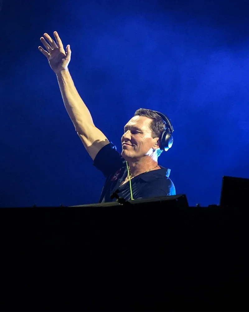 Dünyaca ünlü DJ Tiësto İstanbul Festivali’nde sahne aldı