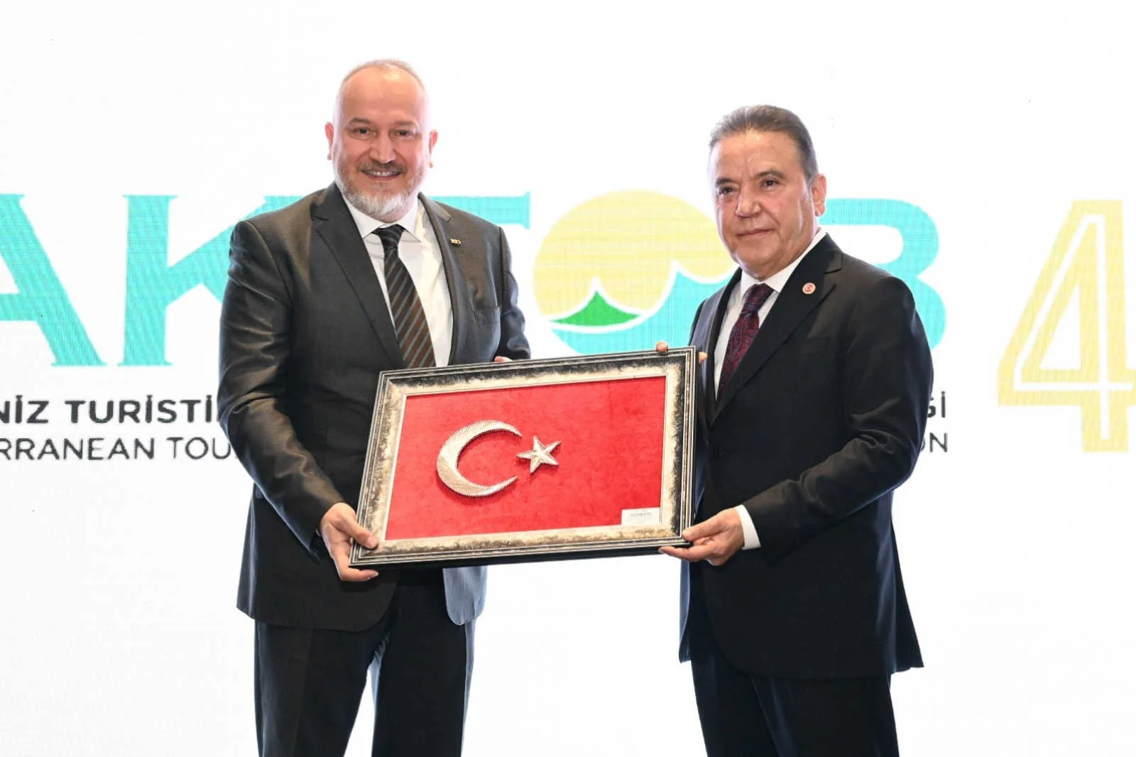 Muhittin Böcek: “Antalya’nın Turizm Master Planına ihtiyacı var”