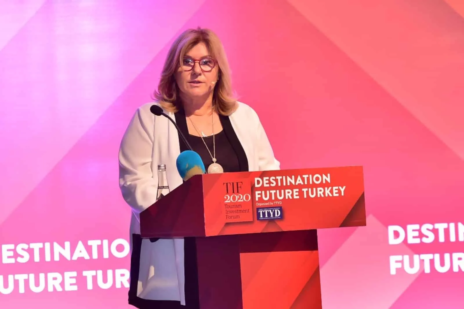 Oya Narin: “10 yılda 800 milyon turist hedefliyoruz”