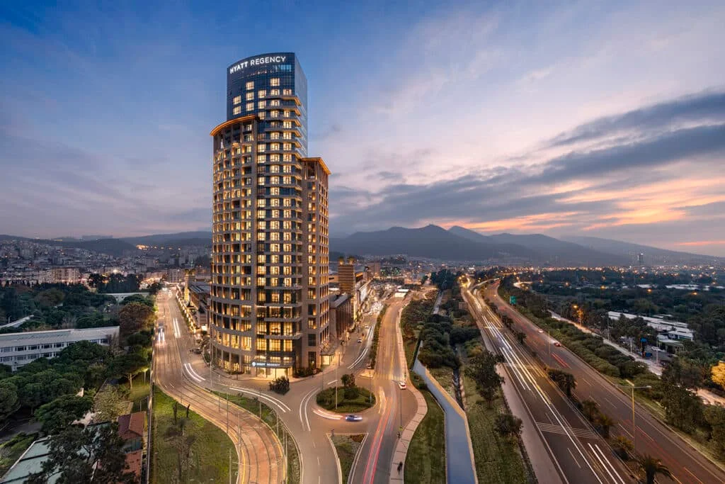 Hyatt Regency İzmir İstinyepark’a olağanüstü başarı ödülü