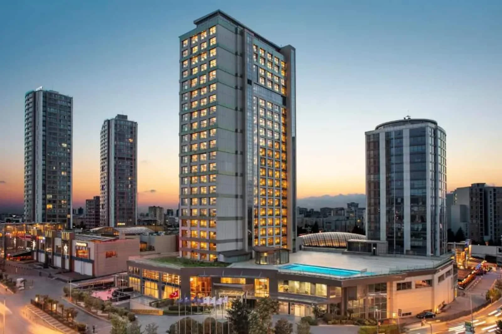 Selectum Hotels, 13. oteli Selectum City Ataşehir’i hizmete açtı