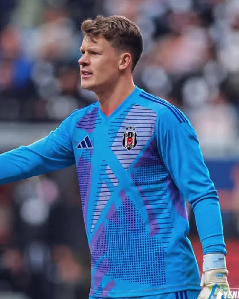 Beşiktaş'ın Alman kalecisi Nübel, İstanbul'u kendi başına keşfediyor
