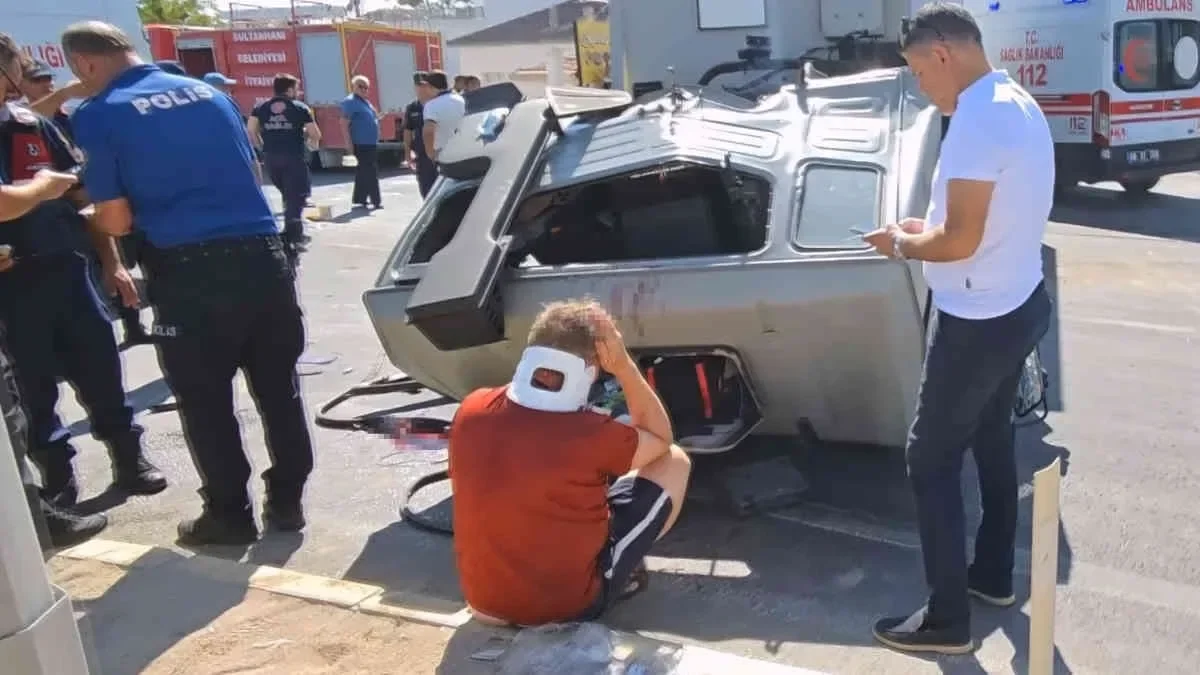 Karavanları ile Türkiye’yi gezerken TIR çarptı