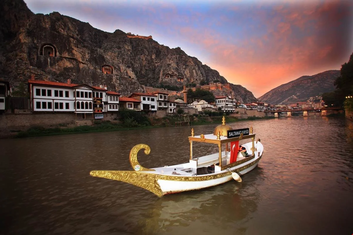 Turistlerin Türkiye hayranlığı The Guardian'da