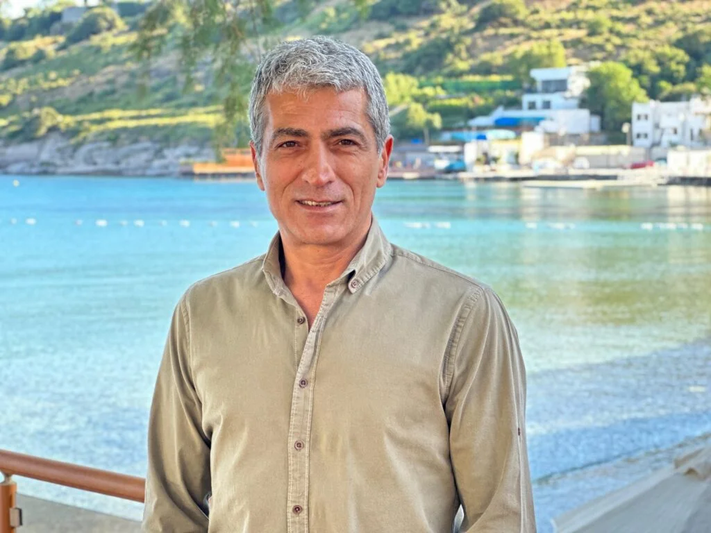 Yaz sezonu Ekim'e uzadı, turizmcinin yüzü gülüyor