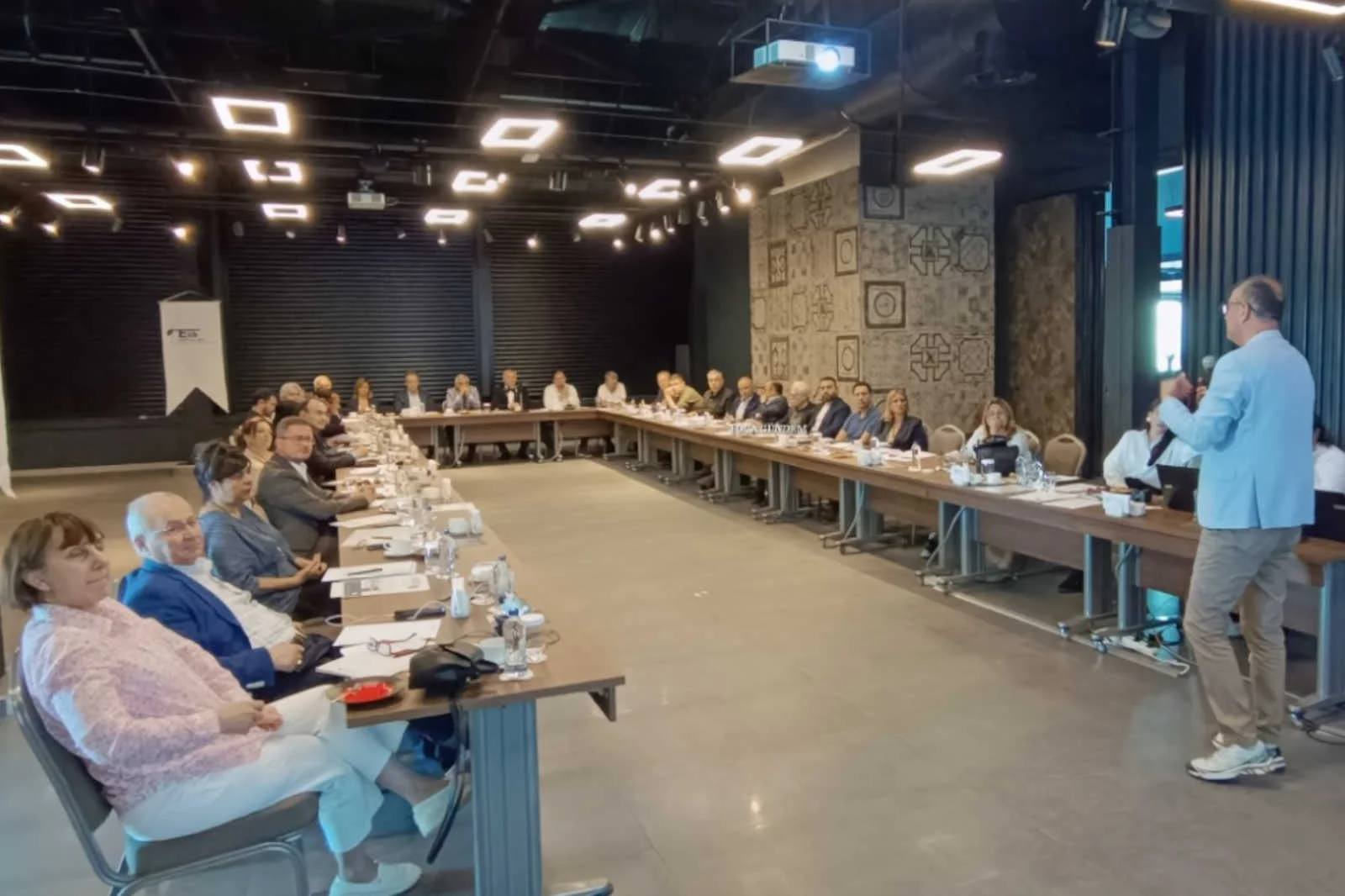 İzmirli turizmciler ilk hedefi 5 milyon turist olarak belirledi