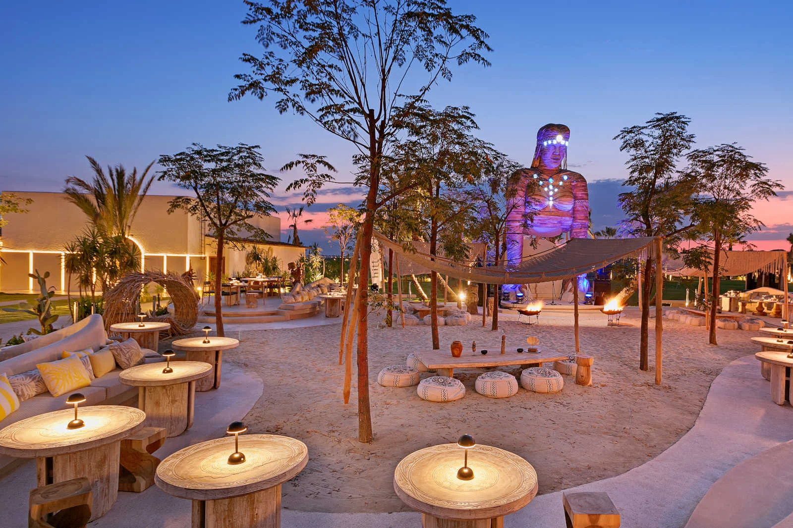 Cullinan Belek’te ikonik buluşma noktası Galapagos Beach Club