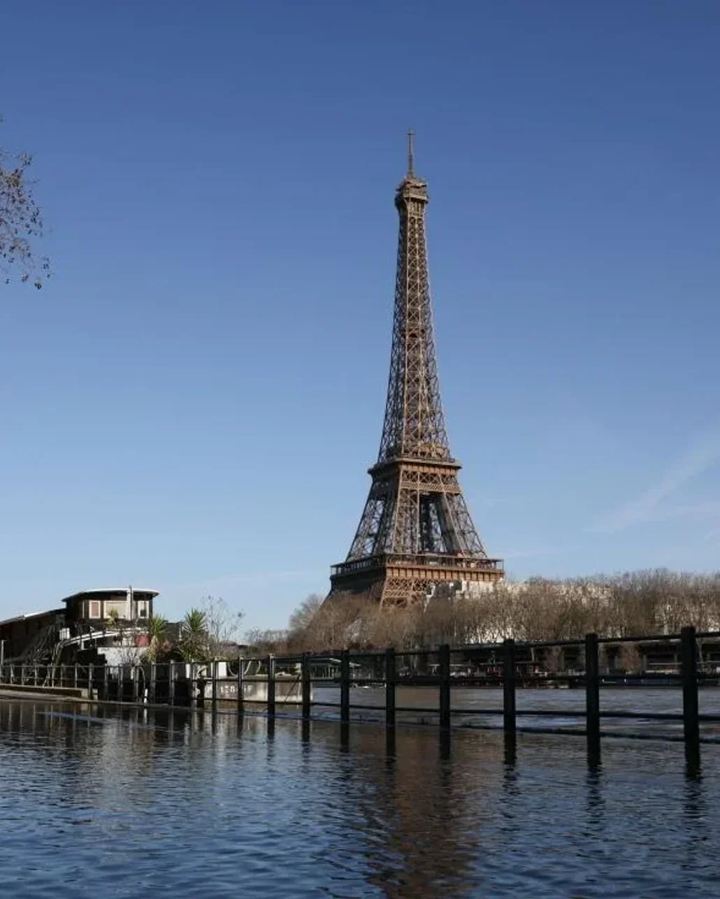 Paris'te aşırı sıcaklar nedeniyle 109 kişi hayatını kaybetti