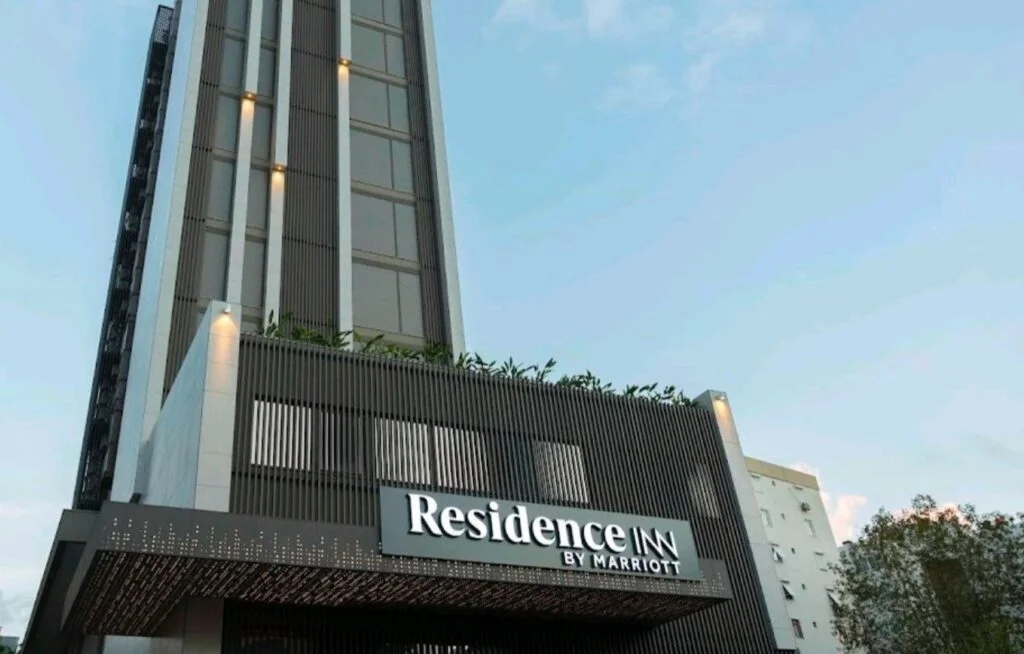 Özpınarlar'ın Antalya'da inşaa ettiği Residence Inn By Marriott, kapılarını açtı