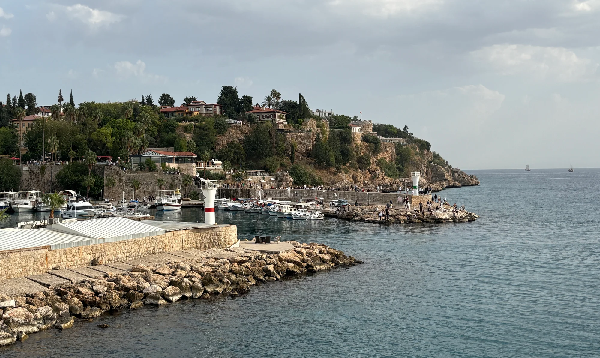 Antalya Limanı'ndan 554 yıl önce savaş ganimeti olarak alınan zinciri Vatikan'da