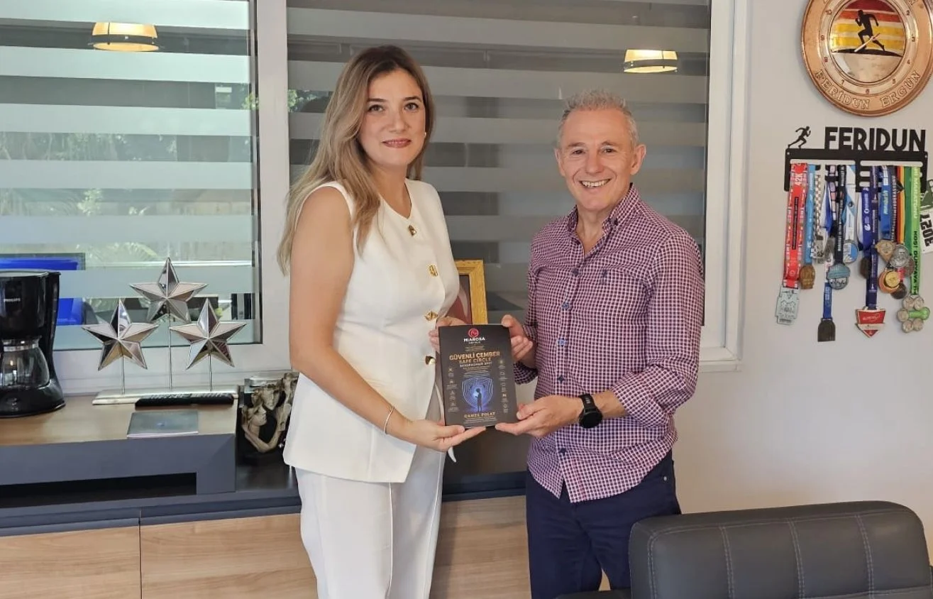 Miarosa Hotels, minik misafirlerine kitap hediye ediyor