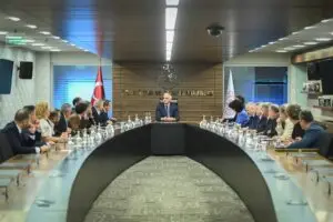 Bakan Ersoy, TÜROFED Yönetim Kurulu ile bir araya geldi